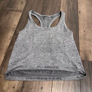 Lululemon Swiftly Tech Racerback Tank Top 2.0
Waist Length. Size 6